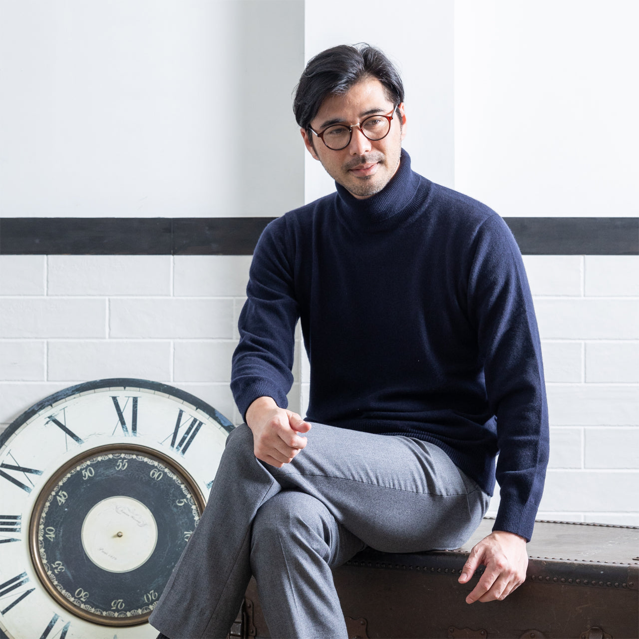 希少なベビーカシミヤを使用したタートルネックセーター